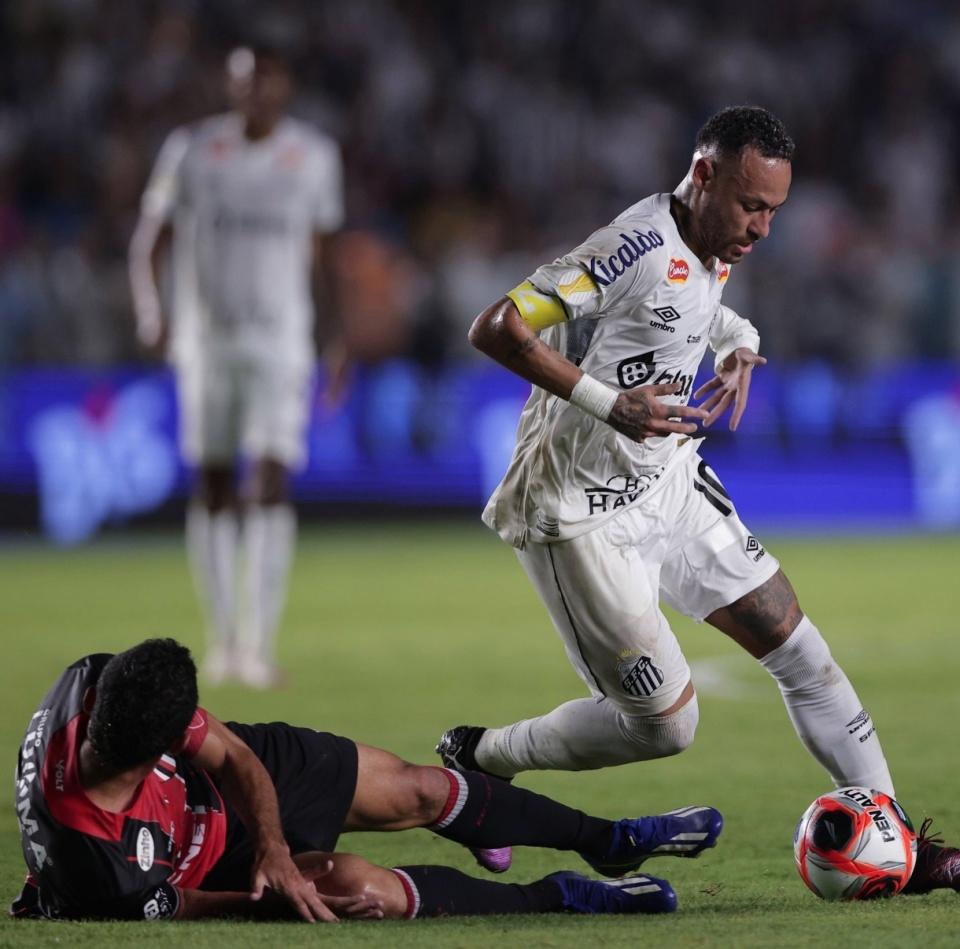 开云手机在线登陆-出色防守首场状态出色，西班牙队观众沸腾！，内马尔重返赛场全场沸腾不已的简单介绍-开云手机在线登陆